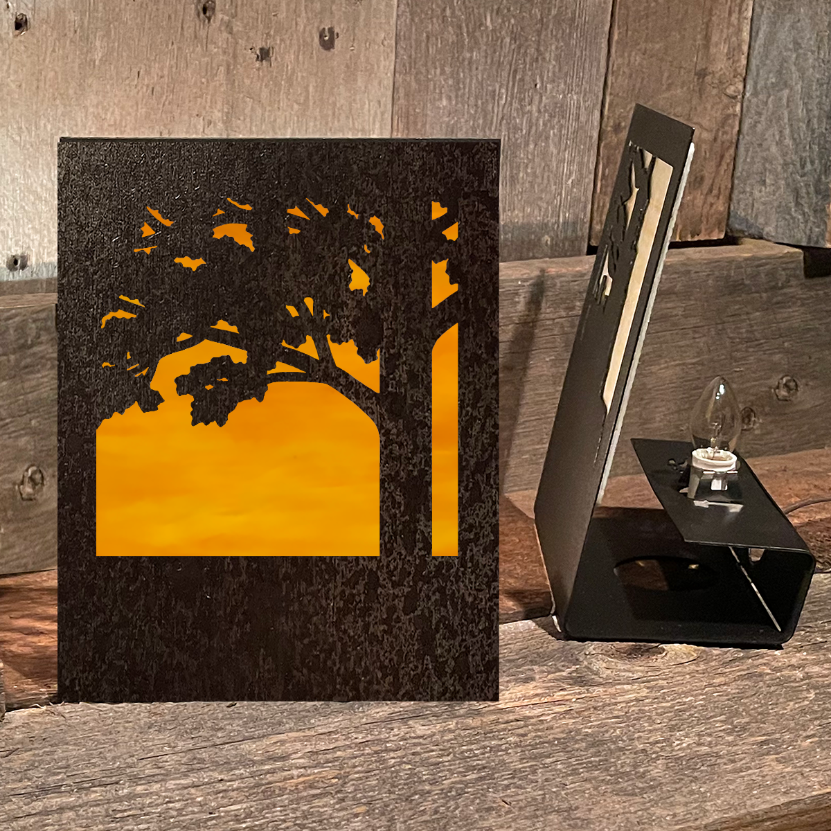 Summer canopy Easel Accent Lamp